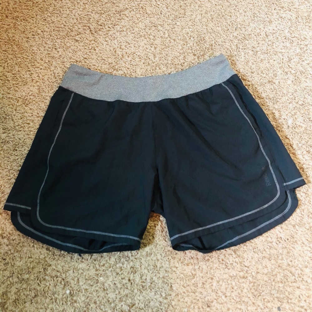 Reebok active shorts! 😍